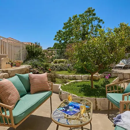 Hedera A10 * دوبروفينك