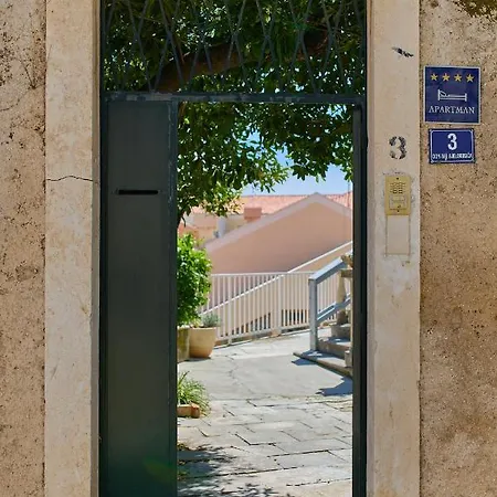 Hedera A10 Apartment *