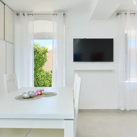 Hedera A10 Apartment *