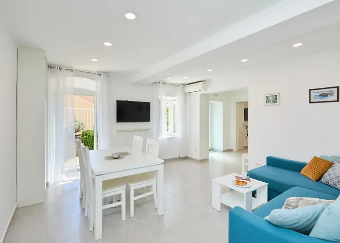 Hedera A10 Apartament *