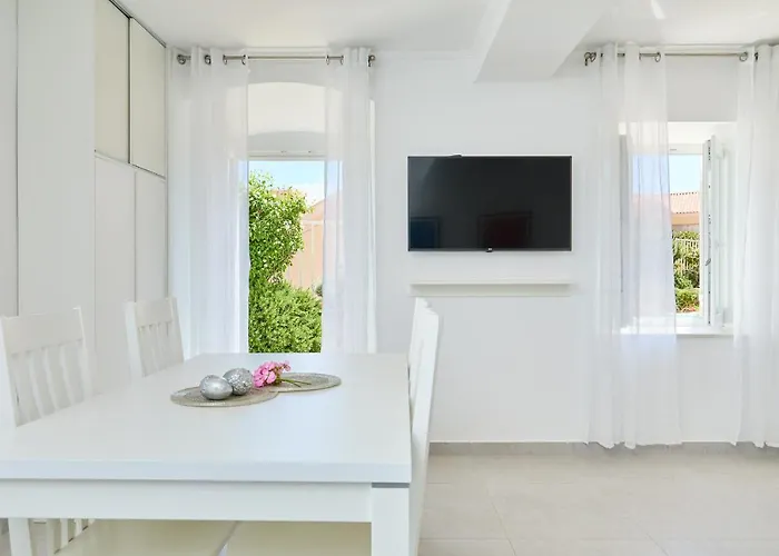 Hedera A10 Apartament *