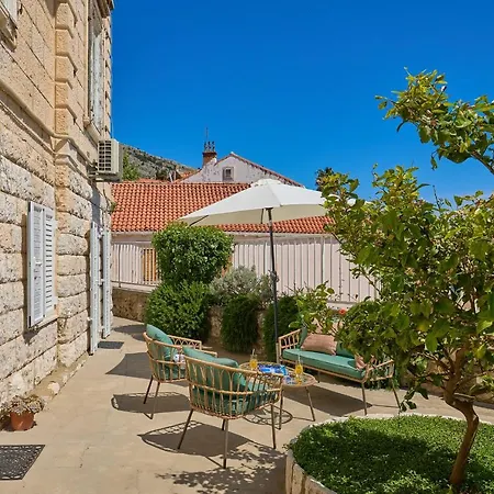 Hedera A10 Dubrovnik